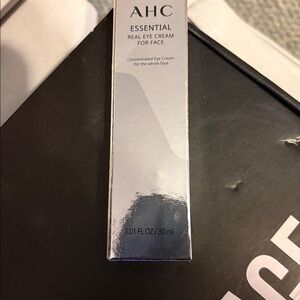 AHC Essential Real Eye Cream